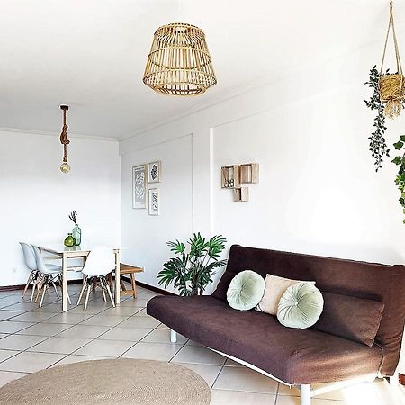 Green House Free Netflix And Garage Aveiro Eksteriør billede