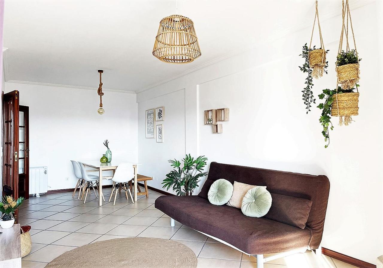 Green House Free Netflix And Garage Aveiro Eksteriør billede